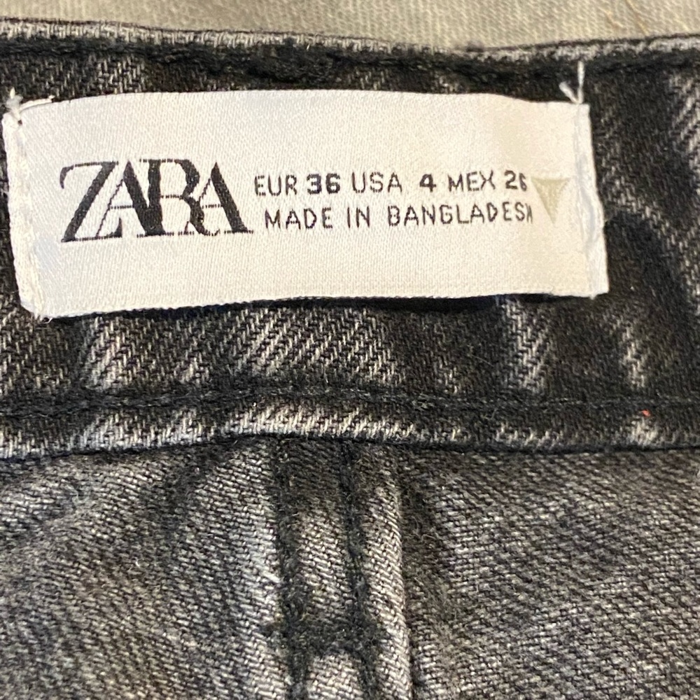 Zara black Women’s jean shorts - Picture 3 of 3